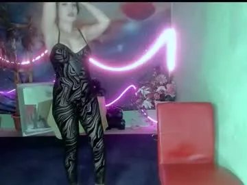 erotic_dessire from Chaturbate