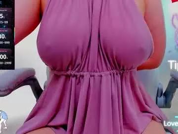 evelyne_rose from Chaturbate