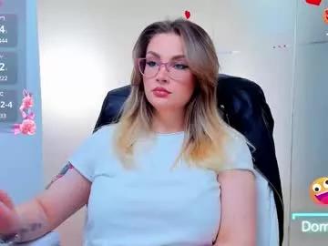evelyne_rose from Chaturbate