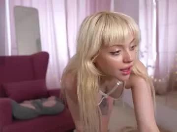 Naked Room fuckin_cassie 