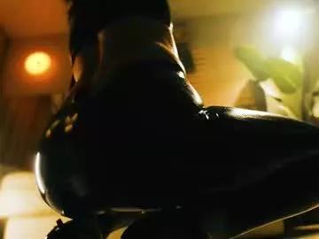 Naked Room g_ia 