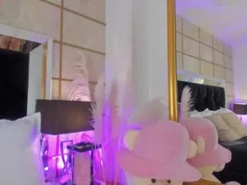 gretavelvet from Chaturbate