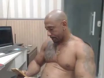 hebertgomes from Chaturbate