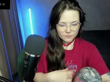 Hell_hotline from Chaturbate