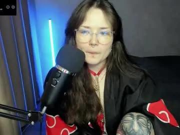 Hell_hotline from Chaturbate