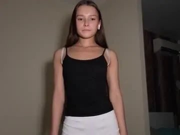 hoaarisa from Chaturbate