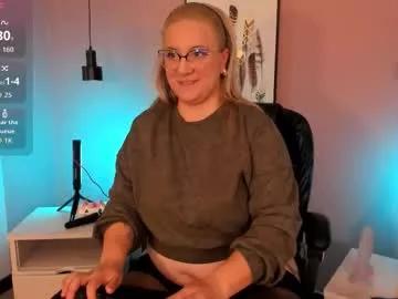 hollie_joliie from Chaturbate