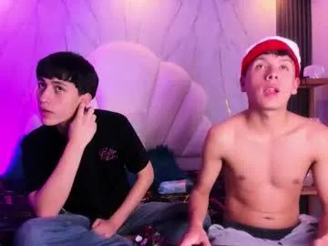 hoot_booys_ from Chaturbate