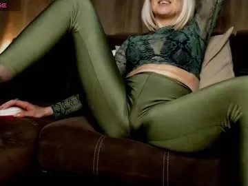 hot_best_lovers_ from Chaturbate