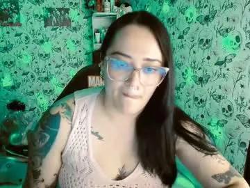 Issis_demon from Chaturbate
