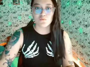Issis_demon from Chaturbate
