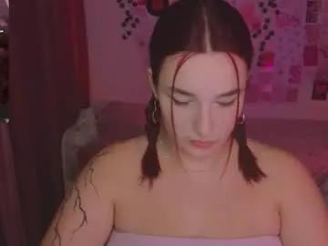Iwi_wi_wi from Chaturbate