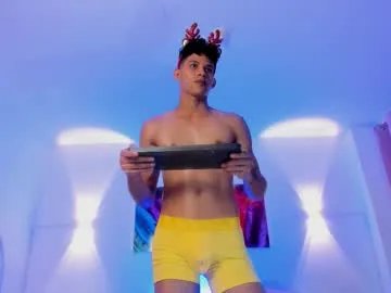 kamisuarezz from Chaturbate