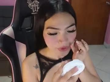Keeiity_moon from Chaturbate