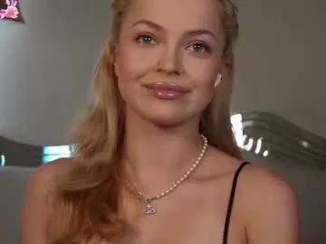 kelly_peachpiee from Chaturbate