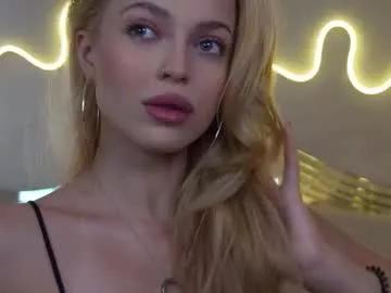 kelly_peachpiee from Chaturbate