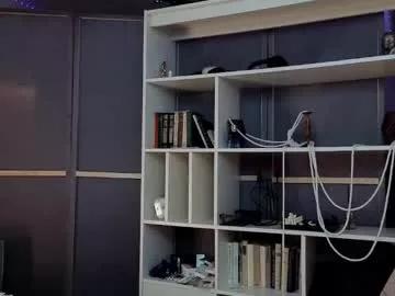 Naked Room kessy_white 