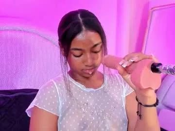 laraebony_ from Chaturbate
