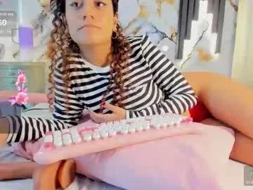 Larakrof from Chaturbate