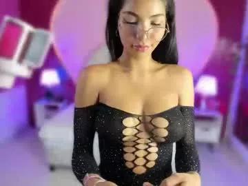 Naked Room lauramartin1 