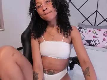 layla_clarke from Chaturbate