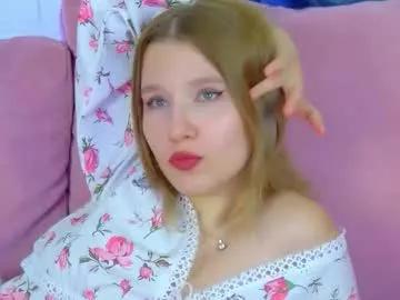 Lililinn from Chaturbate