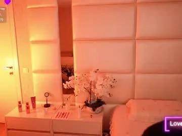 Lilly_colins from Chaturbate