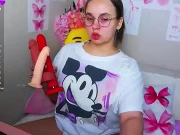 lilysweet13 from Chaturbate