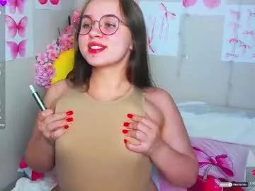 lilysweet13 from Chaturbate