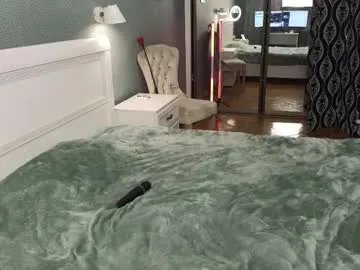 lina_flore from Chaturbate