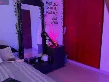 Little_kayla_ from Chaturbate