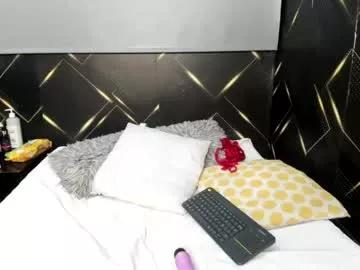 Little_lilith_apple from Chaturbate