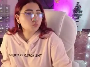 littlee_red from Chaturbate