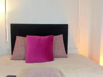 lunavelvet7 from Chaturbate