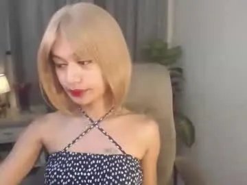 m1sspinay_yassie from Chaturbate