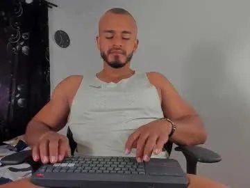 magnusclark from Chaturbate