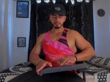 magnusclark from Chaturbate