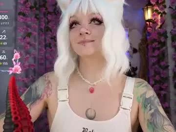 Naked Room mao_me_meow 