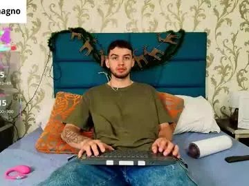 michael_magno from Chaturbate