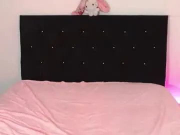 mikee_g from Chaturbate