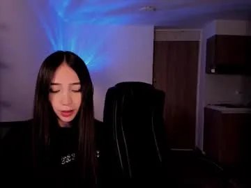 mikeyvioleta from Chaturbate