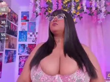 Misscurvytop from Chaturbate