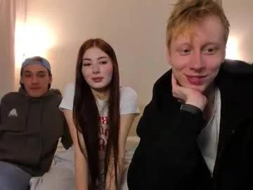 mmkakpoxyi22 from Chaturbate