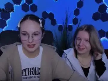 mona_cloud from Chaturbate