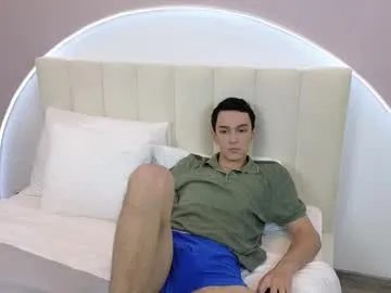 moonlinskinn from Chaturbate