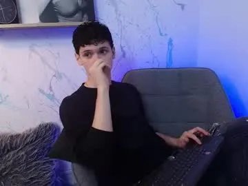 mykelcano from Chaturbate