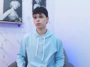 mykelcano from Chaturbate