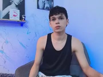 mykelcano from Chaturbate