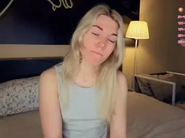 myviolet_rush from Chaturbate