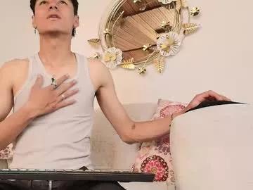 noah_clark_nom from Chaturbate